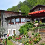 Appartamentino Su 2 Livelli Dosso del Liro