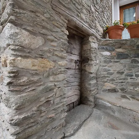 Daire Appartamentino Su 2 Livelli Dosso del Liro