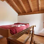 Appartamentino Su 2 Livelli Dosso del Liro
